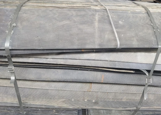 Maille en titane pour le traitement des gaz résiduaires